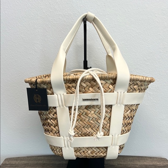 COPY - ✨House of Harlow 1960 Cream and Tan Tote Bag with Chevron Design - Picture 1 of 12